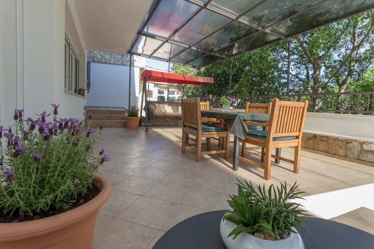 Mamma Mia Apartments-City Center Hvar Town Buitenkant foto
