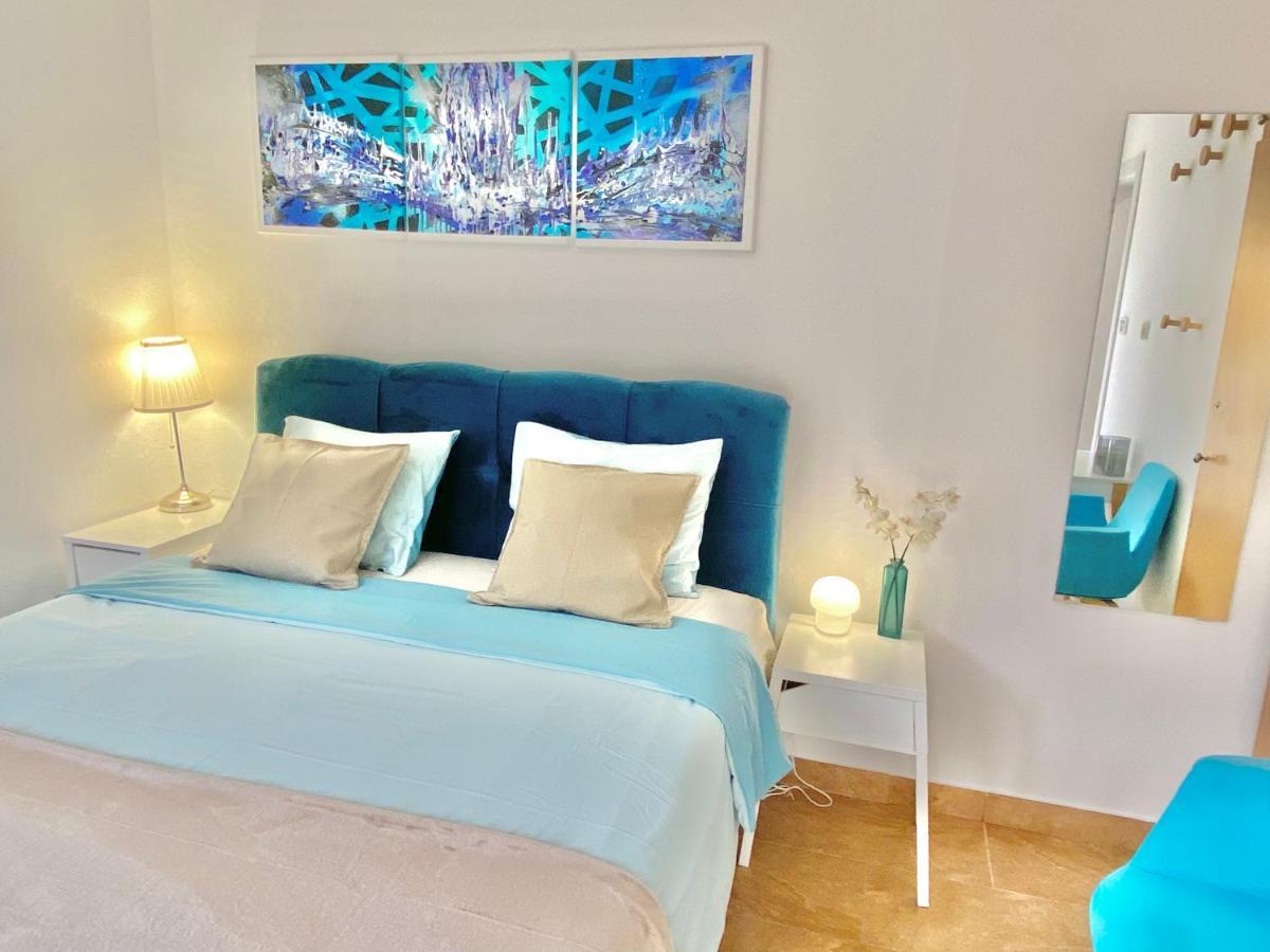 Mamma Mia Apartments-City Center Hvar Town Buitenkant foto
