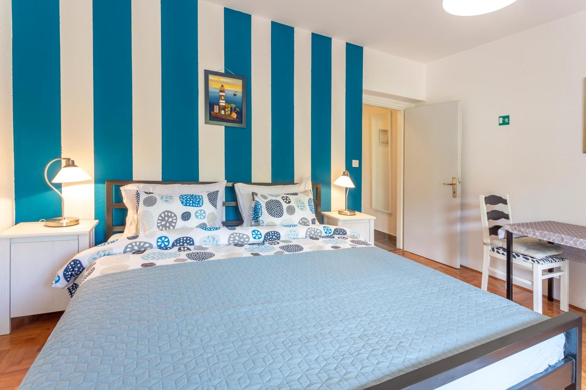 Mamma Mia Apartments-City Center Hvar Town Buitenkant foto
