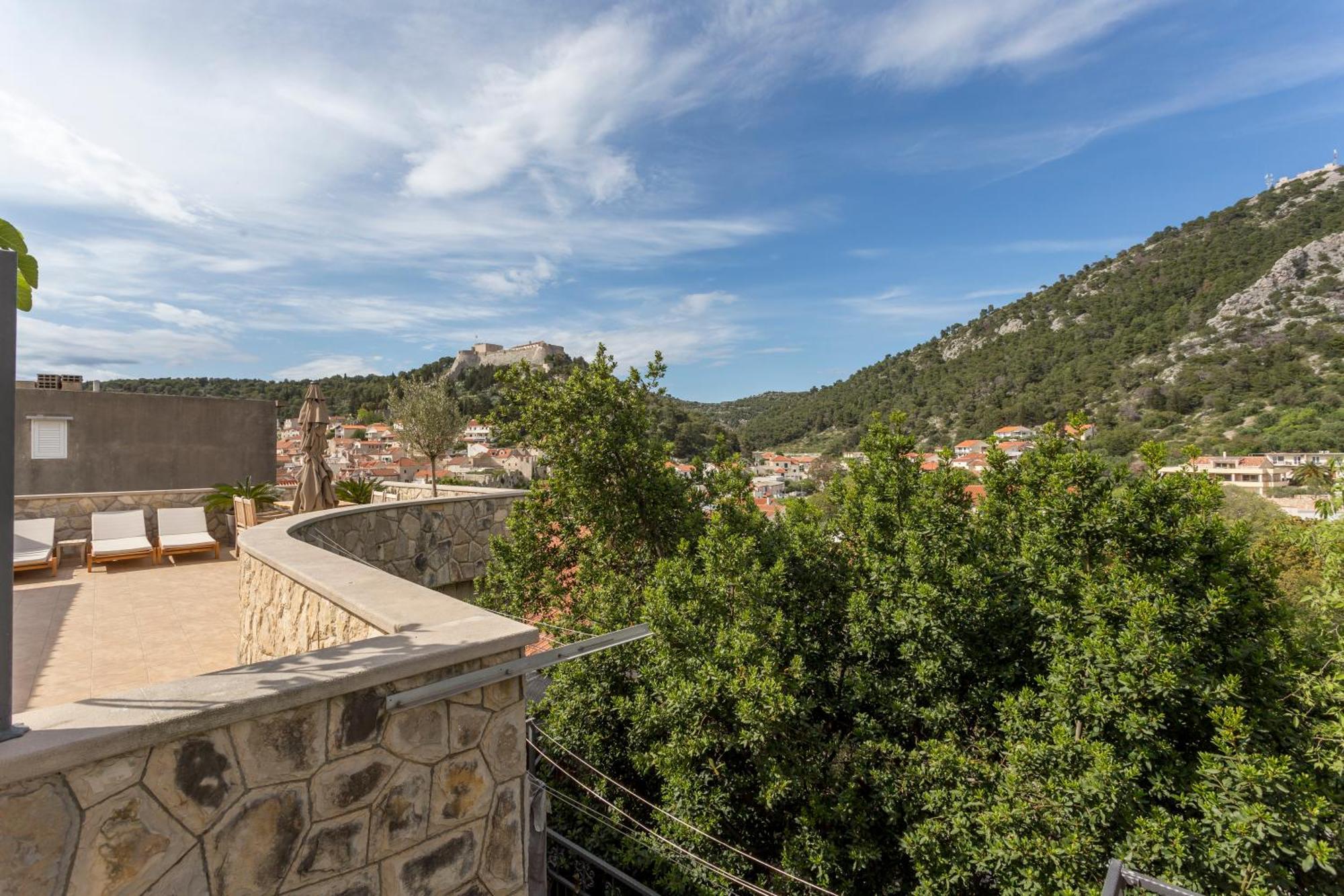 Mamma Mia Apartments-City Center Hvar Town Buitenkant foto