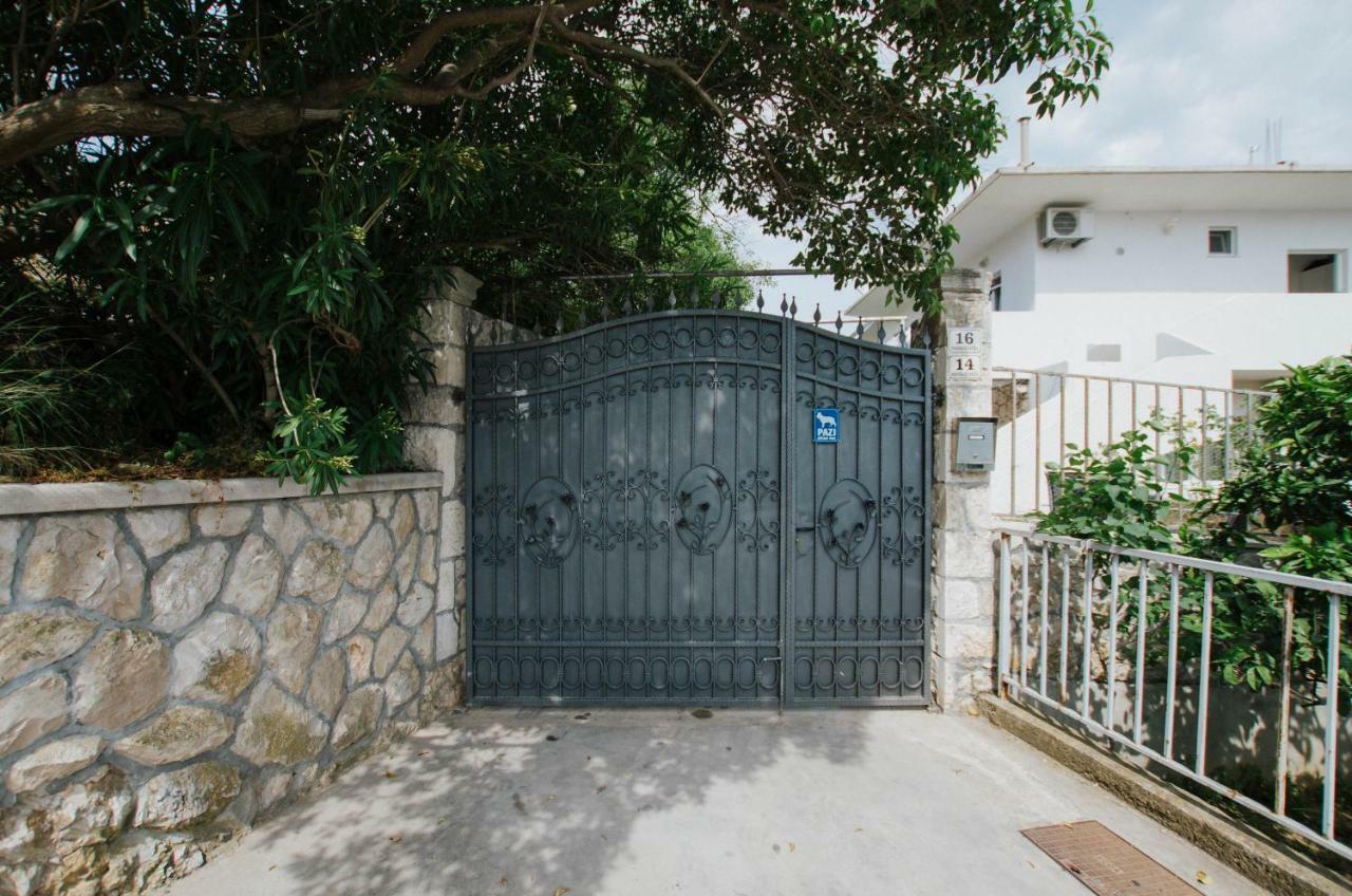 Mamma Mia Apartments-City Center Hvar Town Buitenkant foto