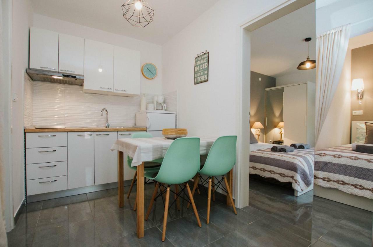Mamma Mia Apartments-City Center Hvar Town Buitenkant foto