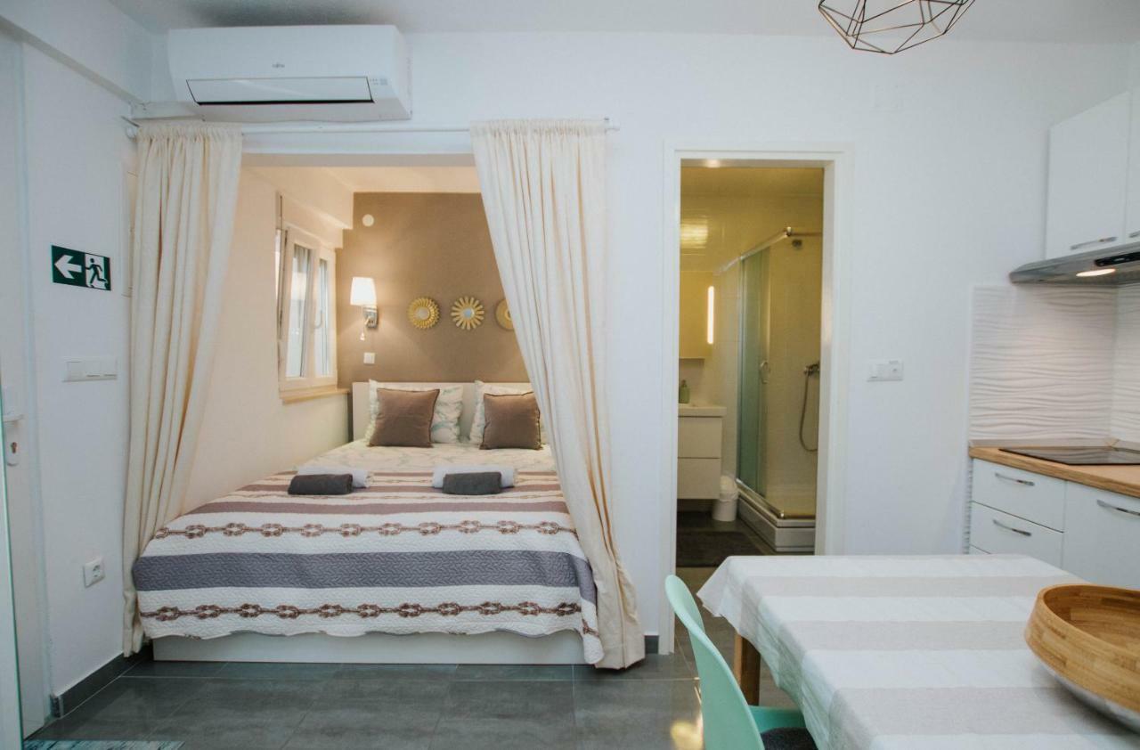 Mamma Mia Apartments-City Center Hvar Town Buitenkant foto